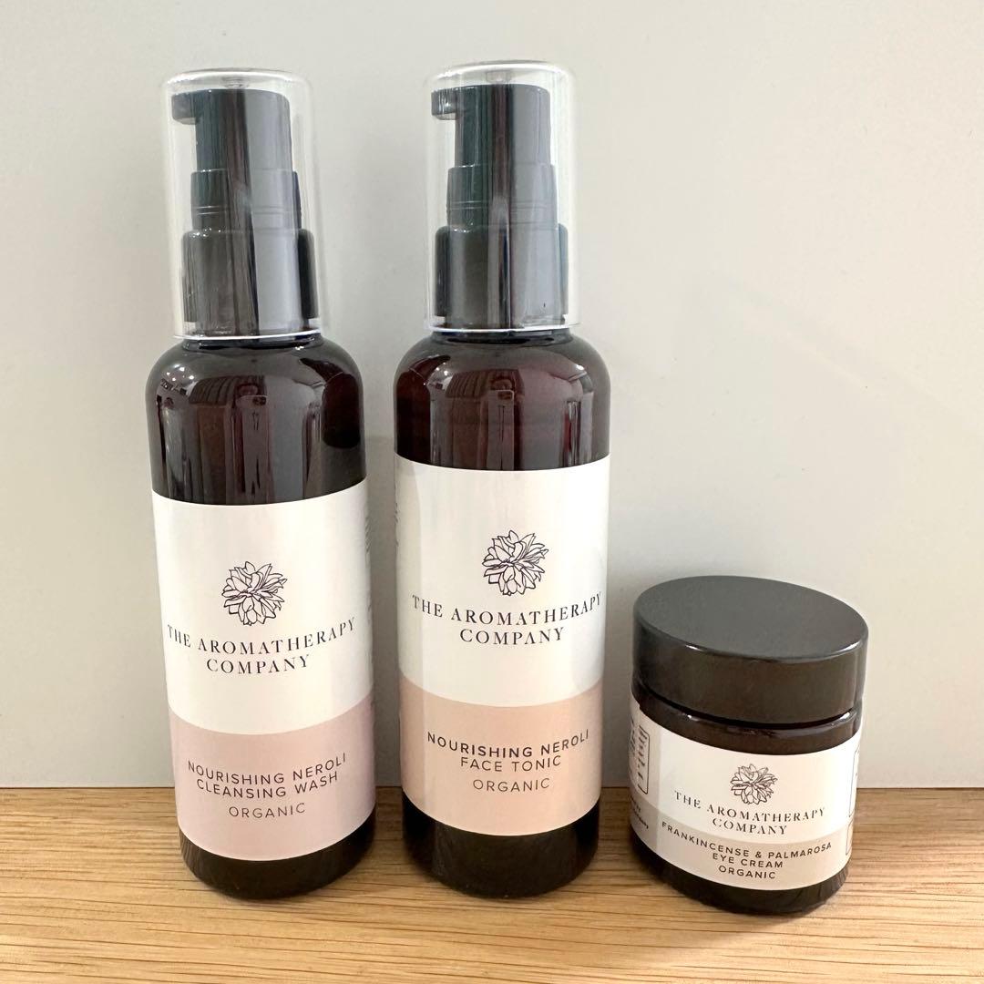 【新品】英国アロマセラピーカンパニー　洗顔＆化粧水＆アイクリーム　3点セット