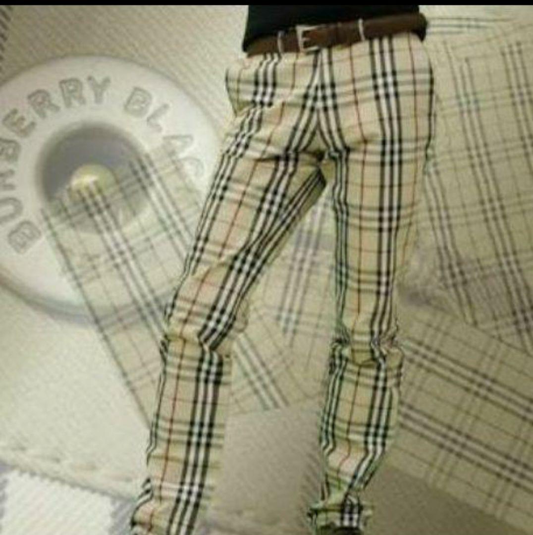 超名作　代名詞バーバリーチェック　バーバリーブラックレーベル　クレストブリッジ