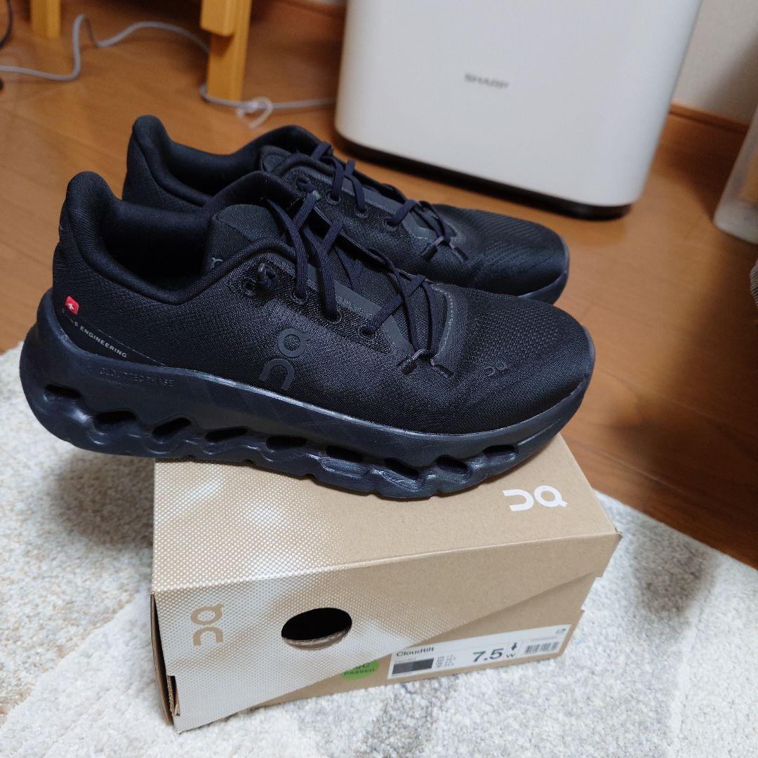 ON　Cloud tilt レディース　7.5 size