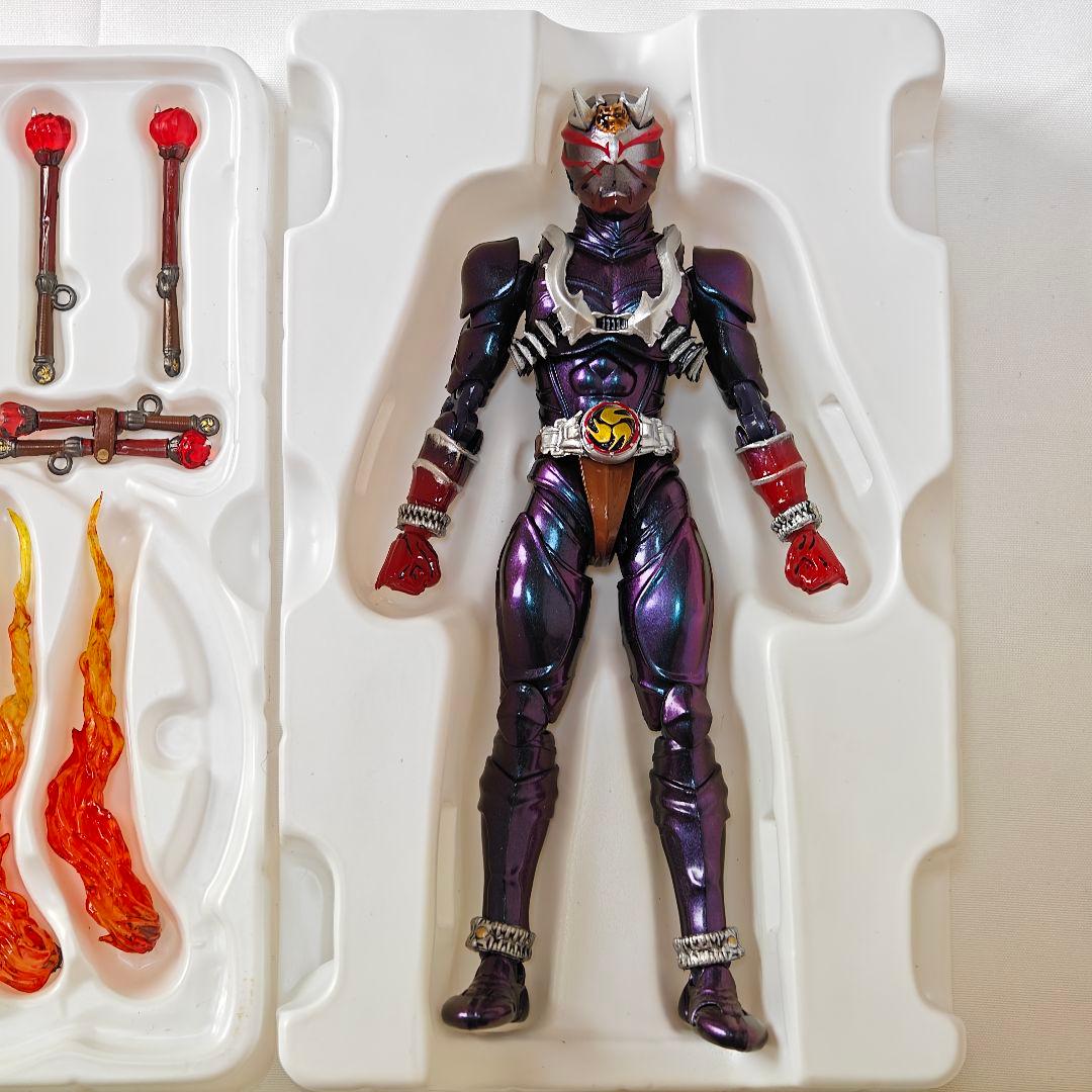 仮面ライダー響鬼 真骨彫 10th Anniversary Ver.箱なし現状品