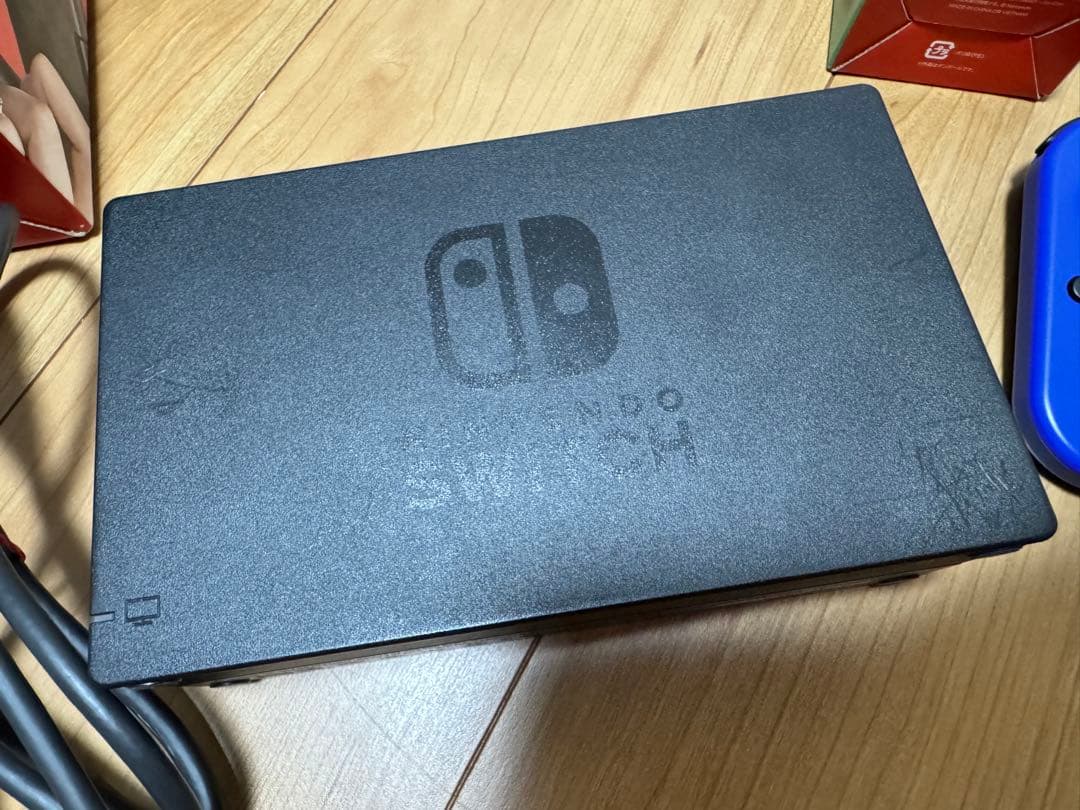 Nintendo Switch 本体　ジョイコンセット