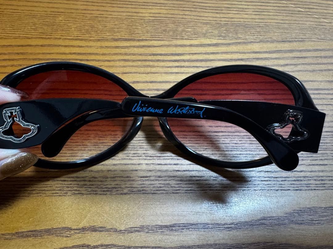 Vivienne Westwood オーバルサングラス　ラルクhydeモデル