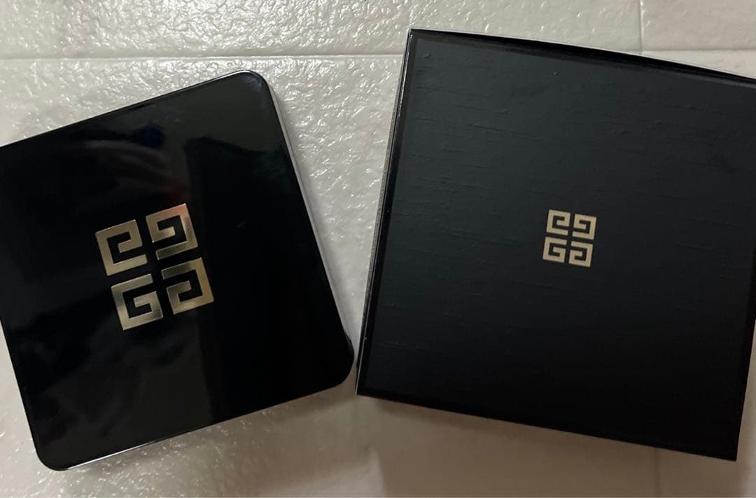 ジバンシイ ソワン ノワール UV コンパクト 化粧下地 紫外線 日焼け止め