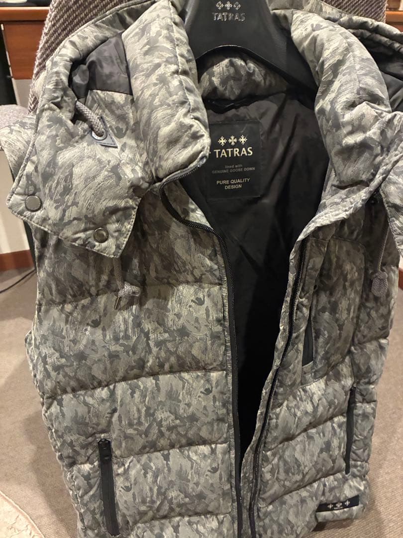 ＊極美品＊TATRAS Rライン カモフラダウンベストCESANOチェサーノ03