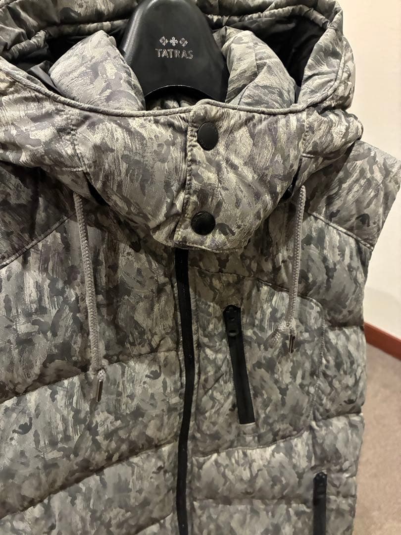 ＊極美品＊TATRAS Rライン カモフラダウンベストCESANOチェサーノ03