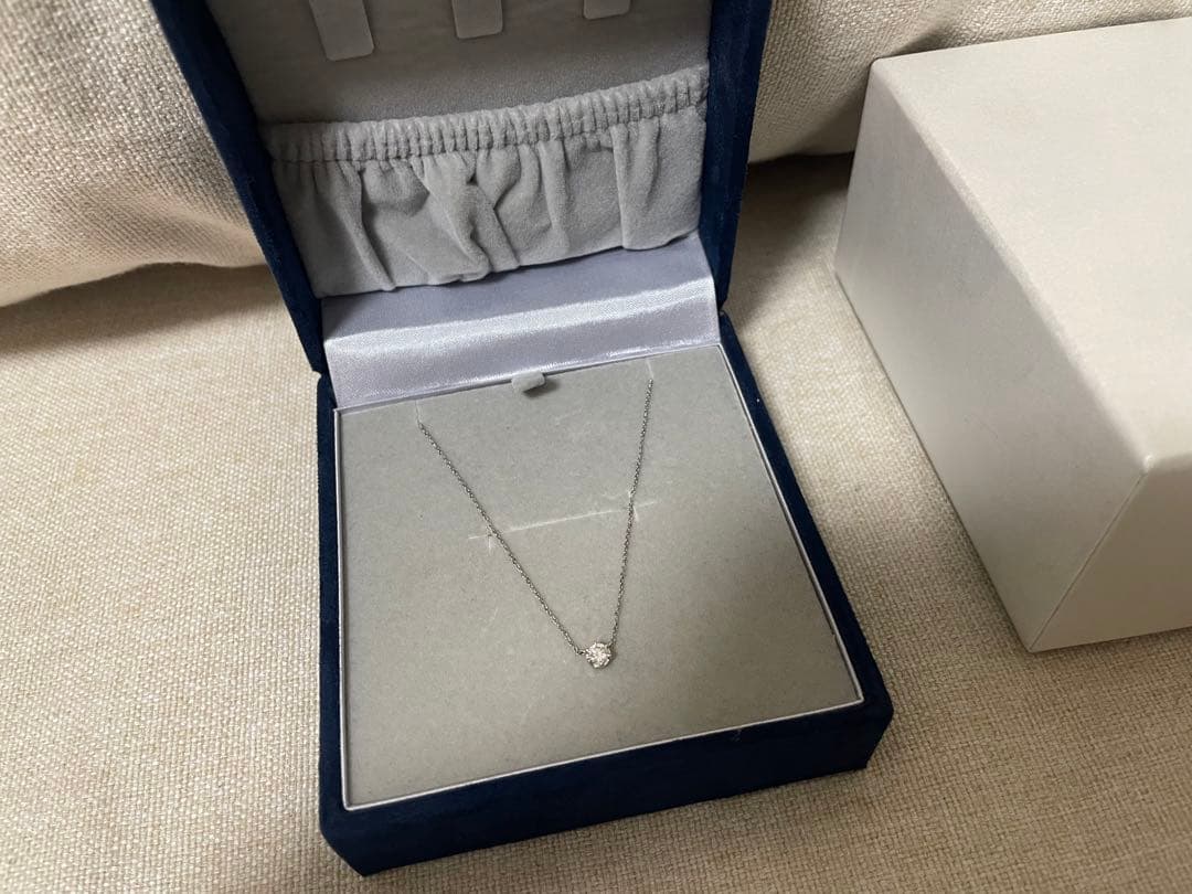 の*み様 4℃ プラチナPT石付ネックレス　ダイヤ　鑑定書つき