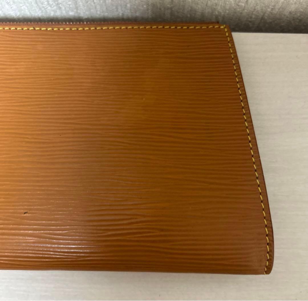 LOUIS VUITTON エピ　ポシェットアクセソワール　24㎝