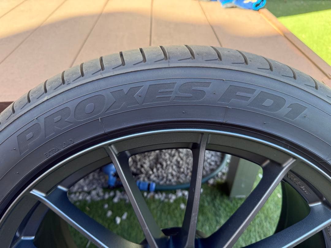 美品ENKEI RS05RR 20インチ114.3 8.5J +36タイヤセット