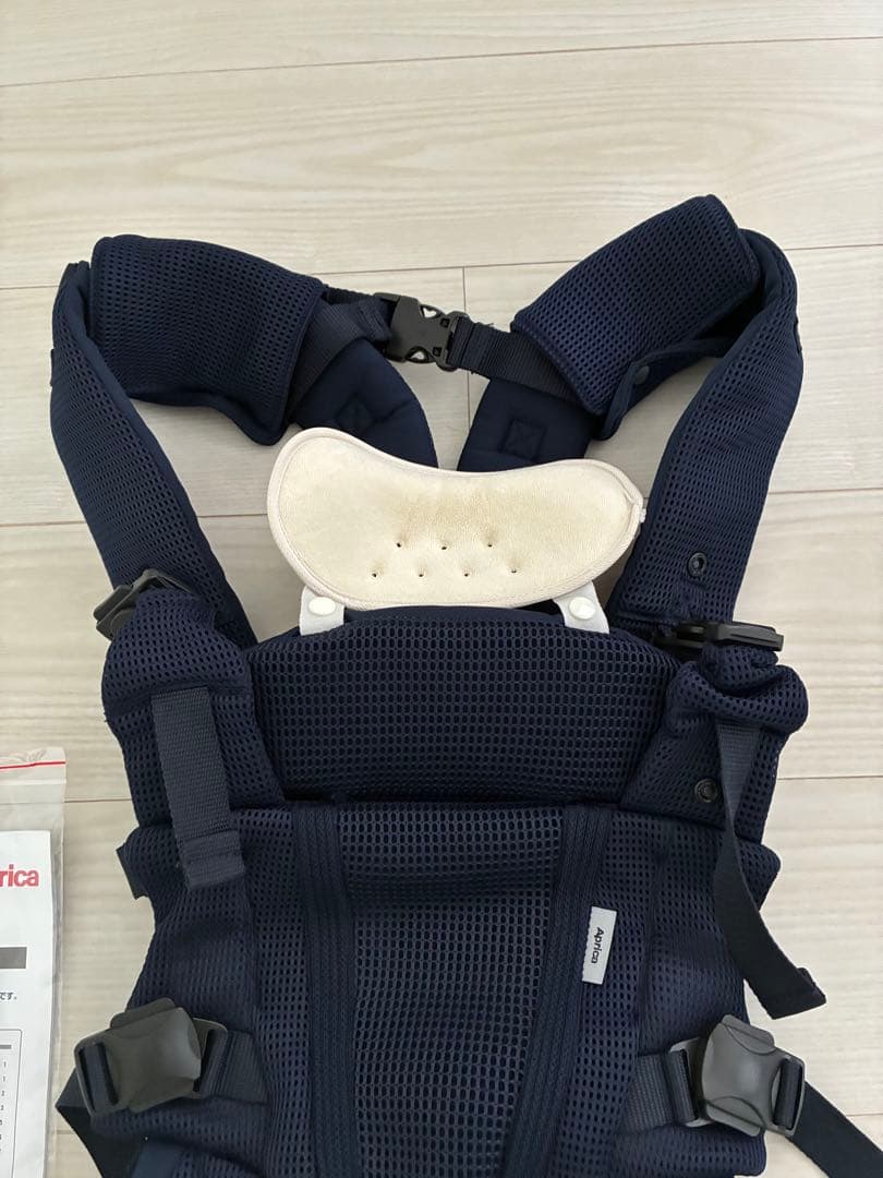 ★未使用保管品★ Aprica ラクリス 抱っこ紐 ブラック★ネイビー★現状品