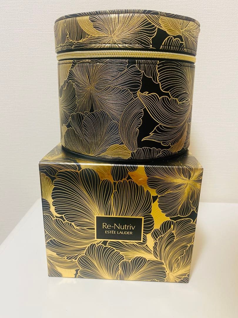 エスティローダー　リニュートリィブ　ダイヤモンド　トライアルセット、化粧ポーチ