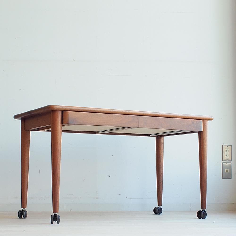 ウォールナット無垢材 ワークデスク キャスター付き 高さ62cm 低め 北欧