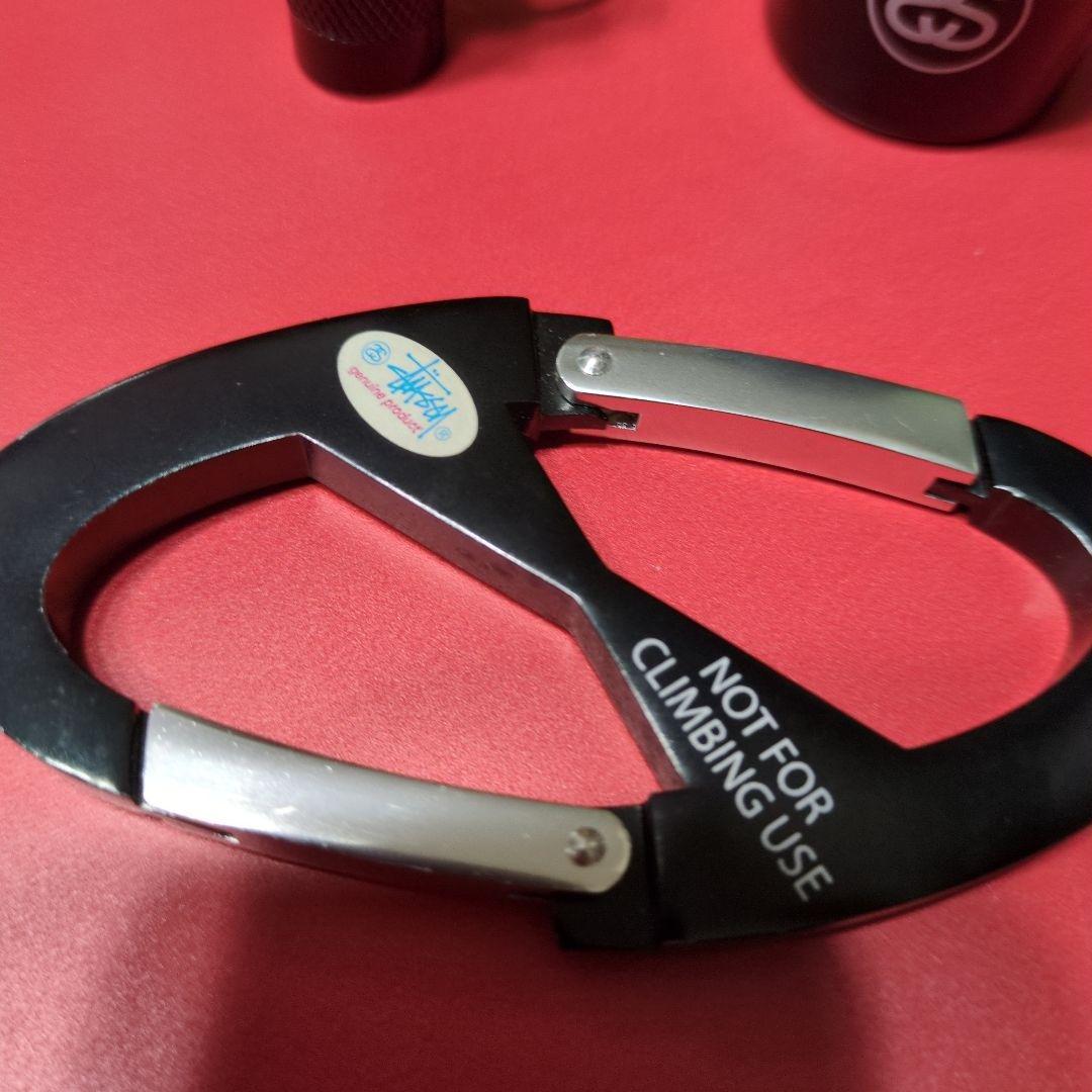 Stussy カラビナ、携帯灰皿、ライト 小物3点セット