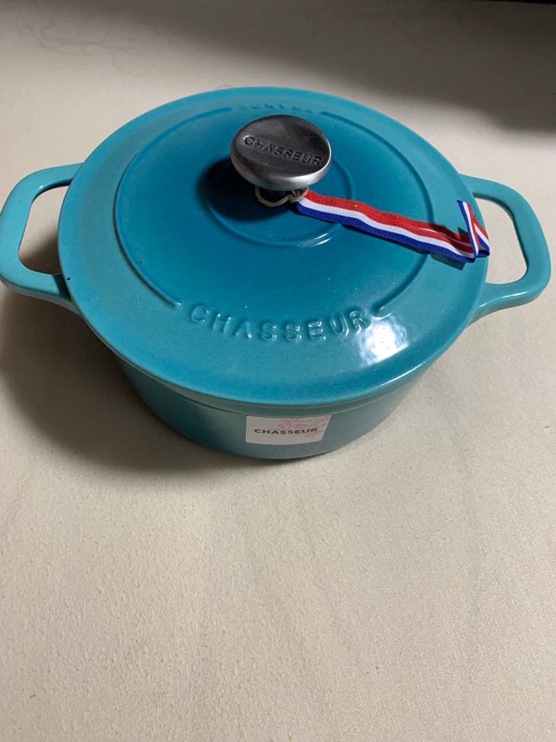 Chasseur サブライムラウンドキャセロール 18cm ボラボラ