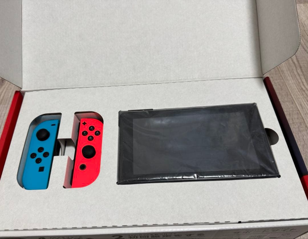 Nintendo Switch ネオンレッド/ブルー　本体