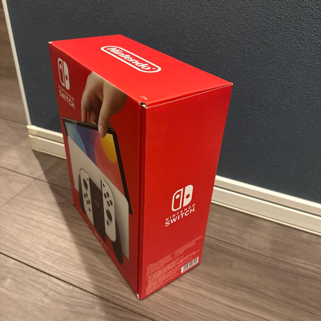 Nintendo Switch 有機ELモデル ホワイト/ブラック　新品未開封品