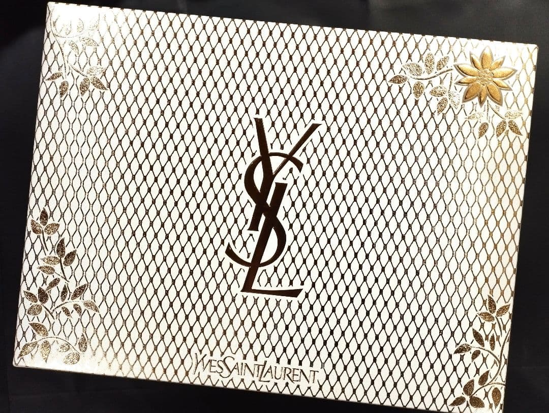 新品未使用未開封　YSL　ミニリップセット　クリスマスコフレ　イヴサンローラン