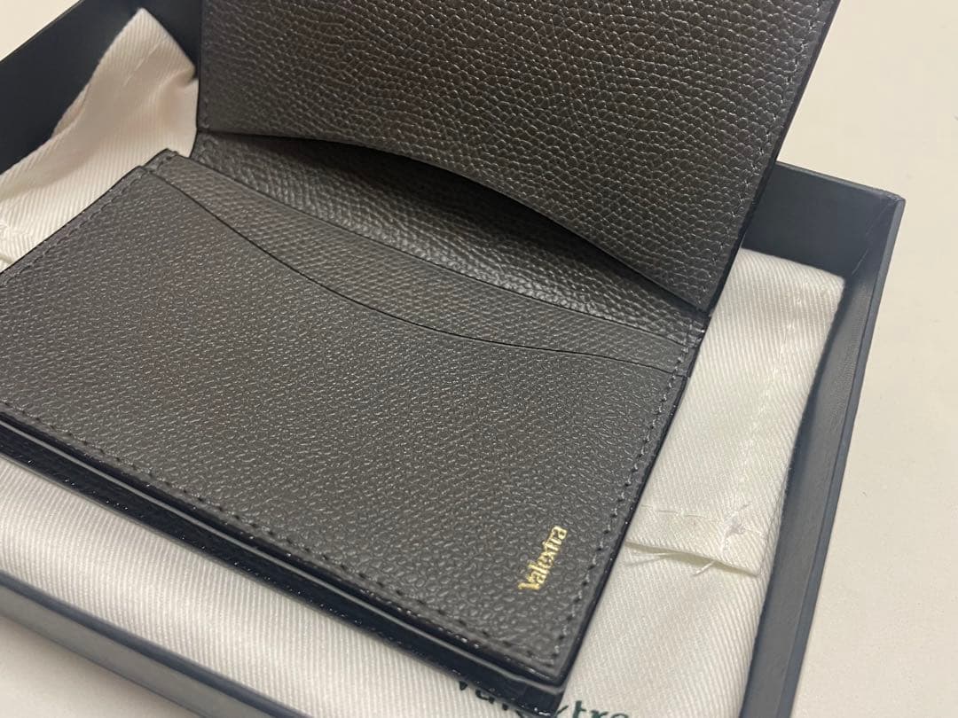 【新品未使用】ヴァレクストラ Valextra 名刺入れ グレー