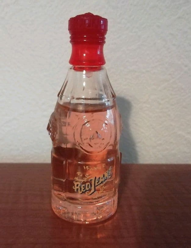 VERSACE　ジャンニヴェルサーチ　レッドジーンズ　香水　ヴィンテージ　未開封