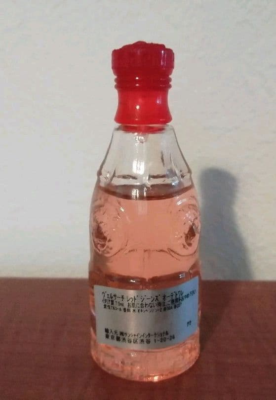 VERSACE　ジャンニヴェルサーチ　レッドジーンズ　香水　ヴィンテージ　未開封