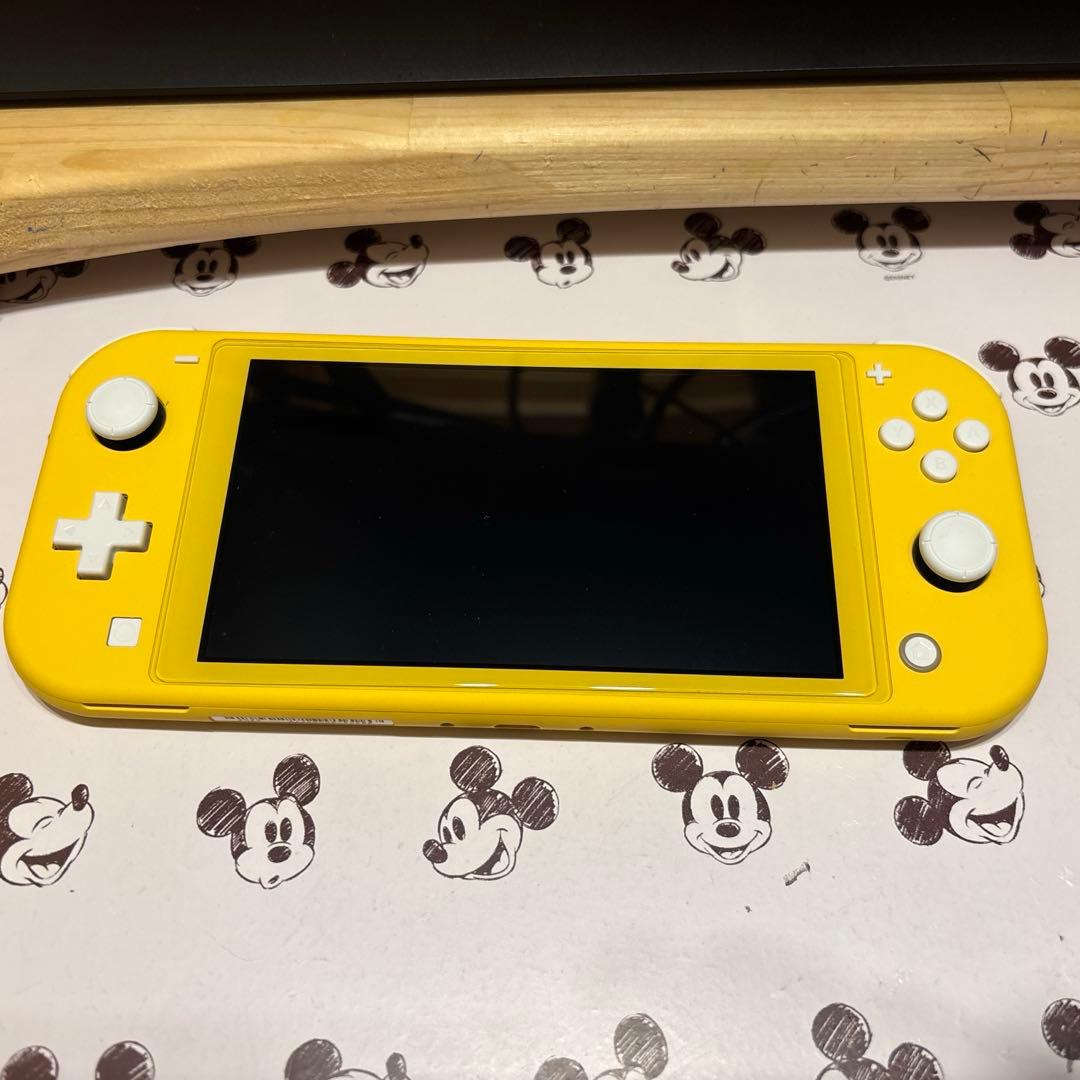 【カセット3枚付き】NintendoSwitch lite 【イエロー】