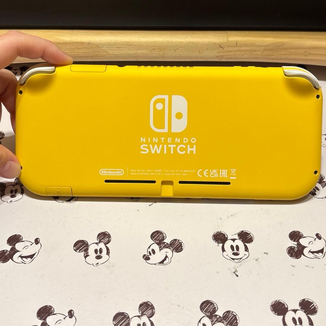 【カセット3枚付き】NintendoSwitch lite 【イエロー】