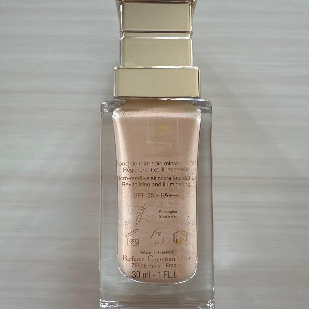 Dior プレステージ ル ミクロ フルイド　タンドゥローズ