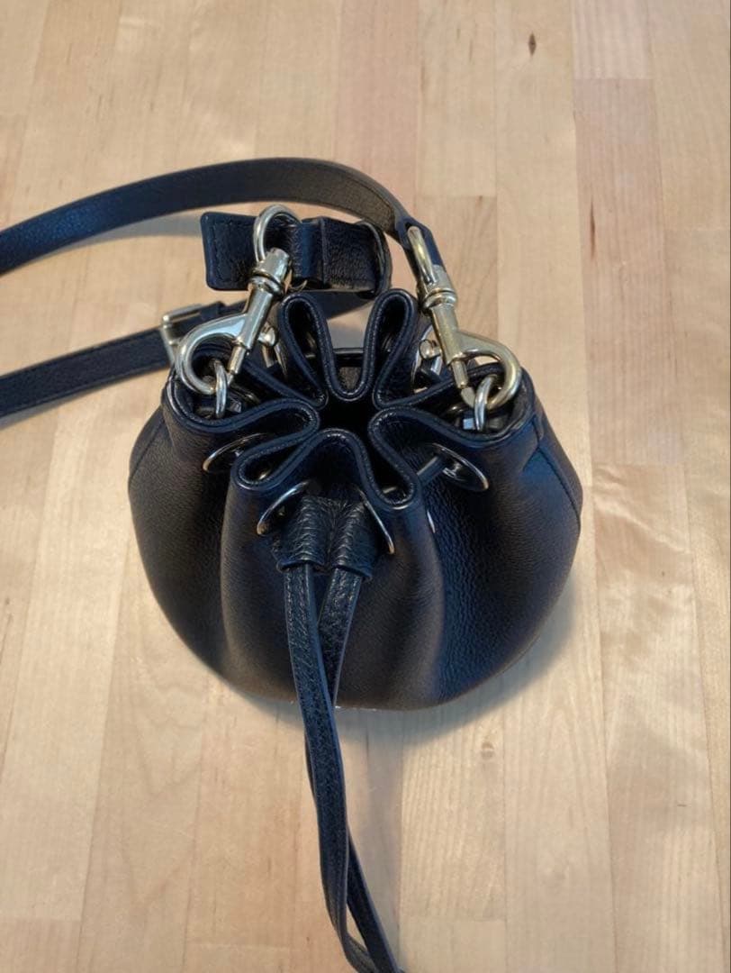 【美品】FURLA ブラック バケットバッグ