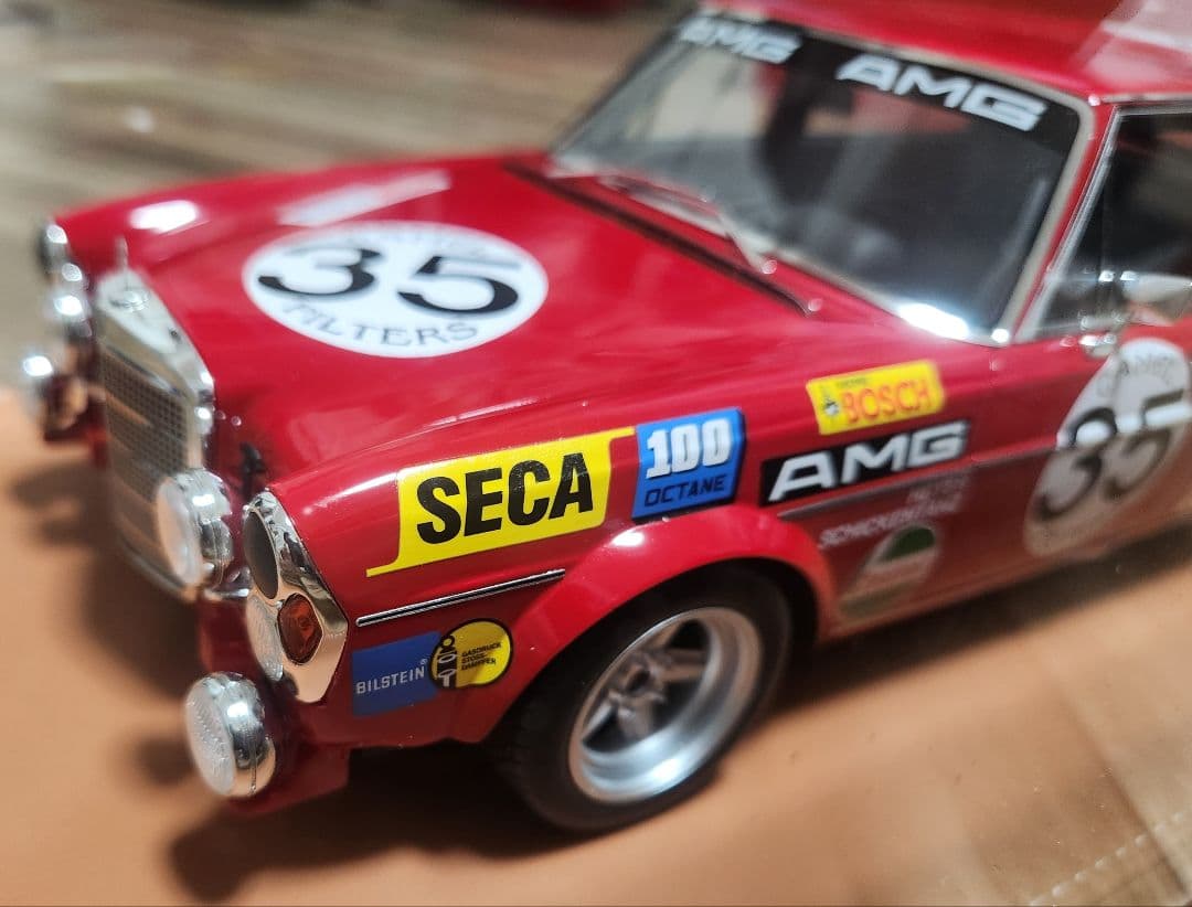 ミニカー GOC 1/18 Mercedes Benz 300 SEL 6.8 AMG