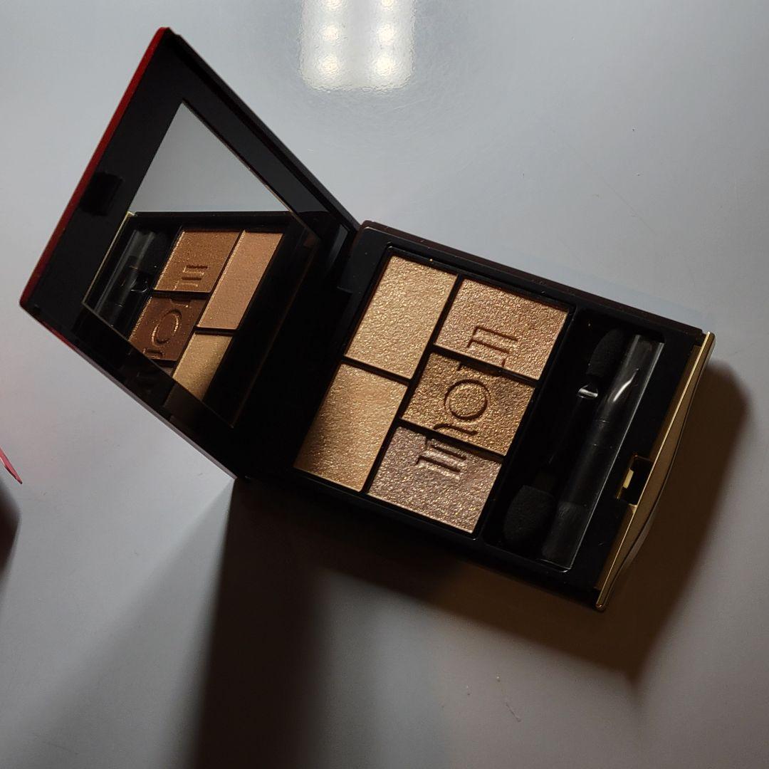 08インウイアイズ　ブラシとチップ付き　箱付き　保護フイルムあり　美品アイカラー