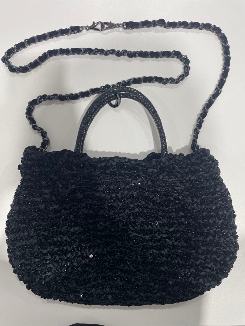 アンテプリマ　チェーンショルダーバッグ