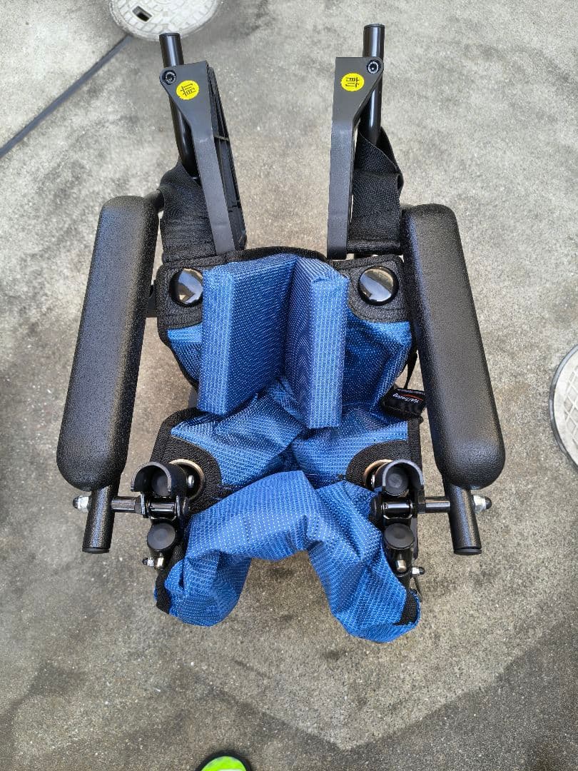 携帯用車椅子　ハンディライトプラス　HLP09020