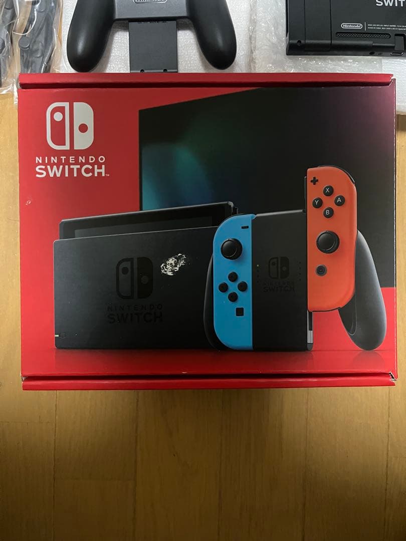 【美品】Nintendo Switch(箱、128GBのマイクロSD付き)