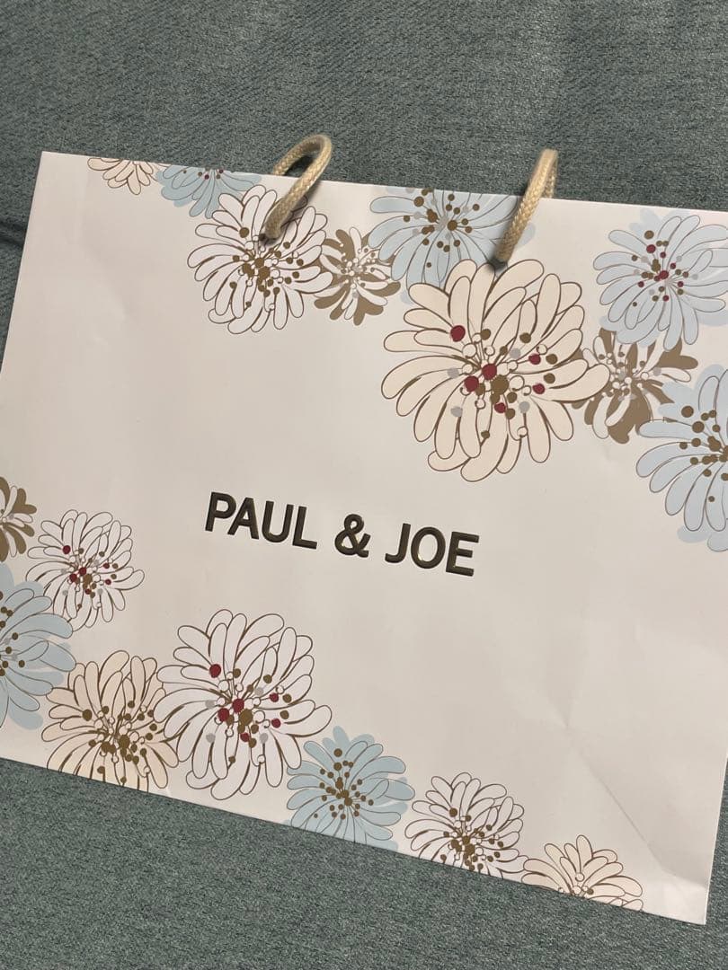 Paul & JOE 新作クリームファンデーション201 限定ポーチ