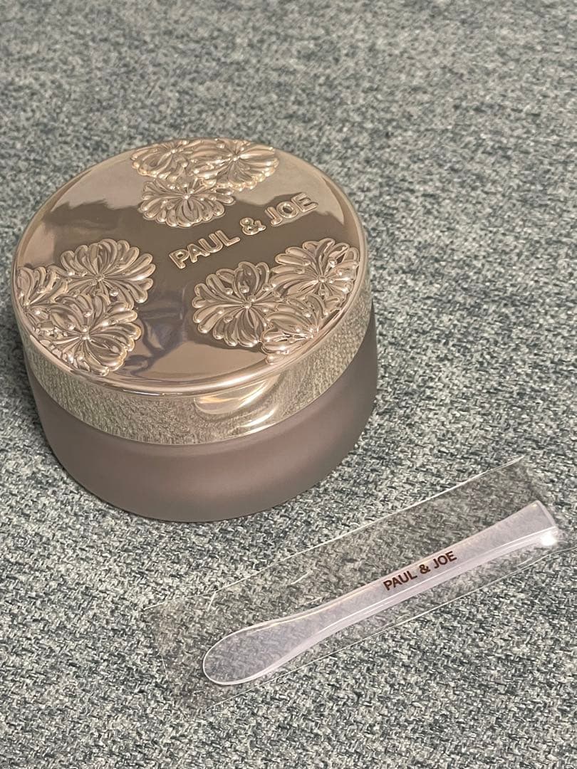 Paul & JOE 新作クリームファンデーション201 限定ポーチ