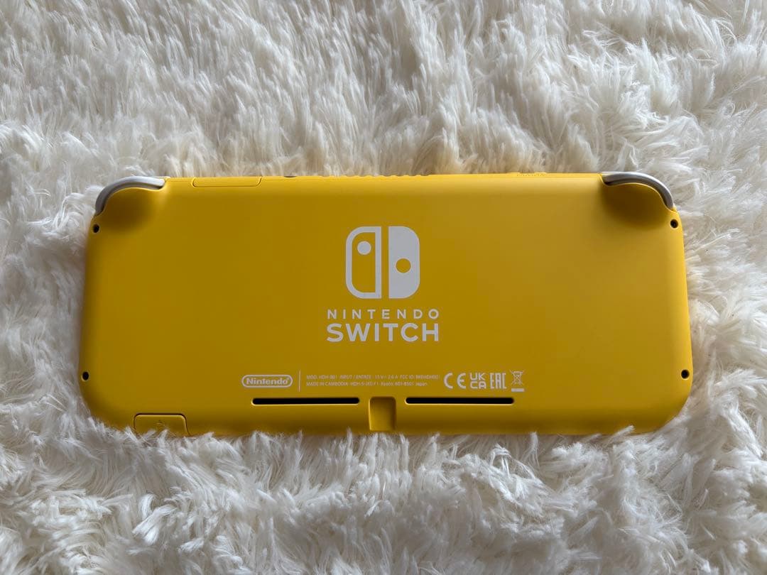 【ほぼ未使用品】任天堂Switch Lite 本体 イエロー