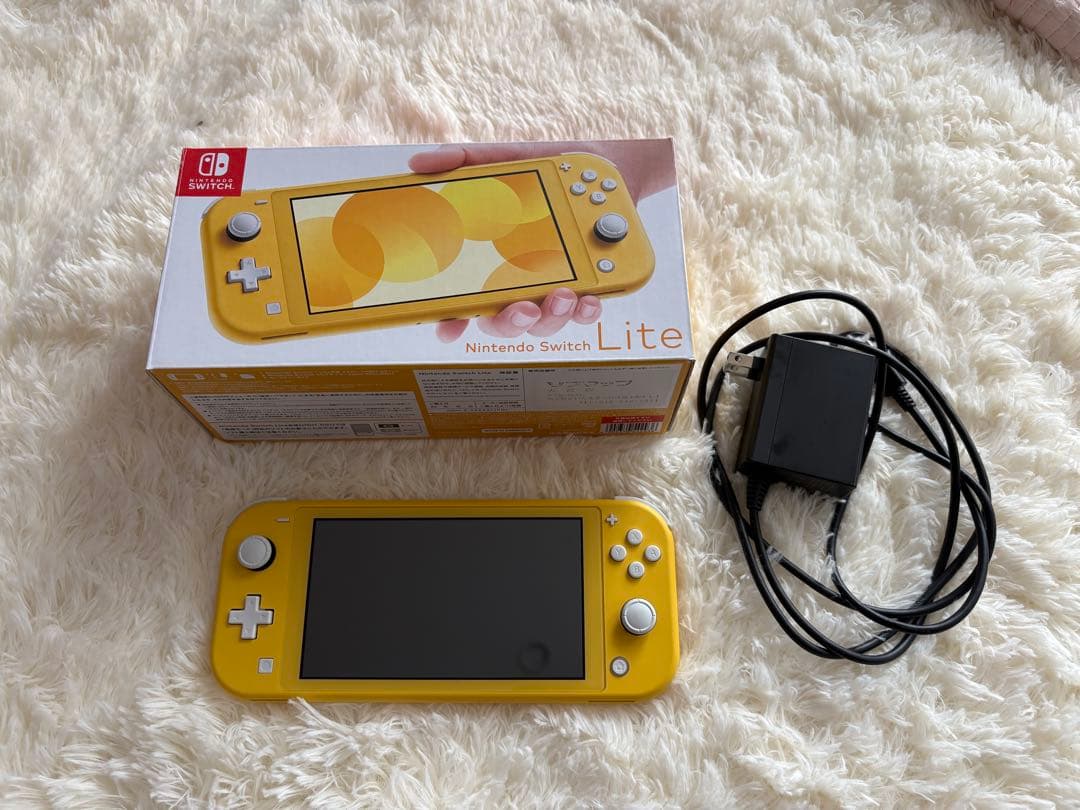 【ほぼ未使用品】任天堂Switch Lite 本体 イエロー