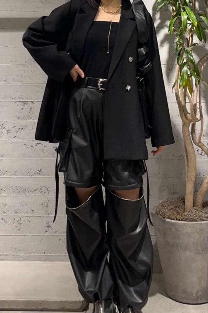 HARE 2WAYメタルカーゴパンツ フェイクレザー F