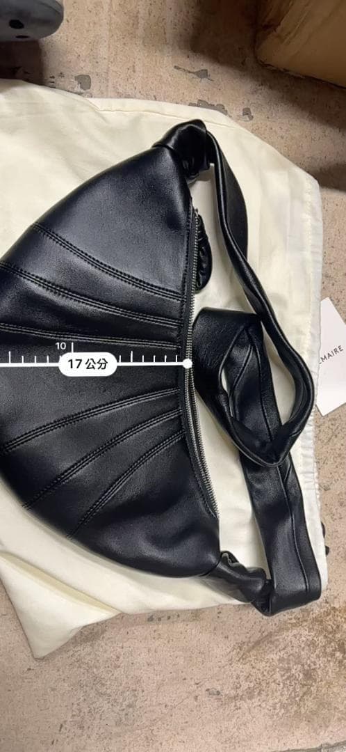 早い者勝ち！ブラックレザーショルダーバッグ