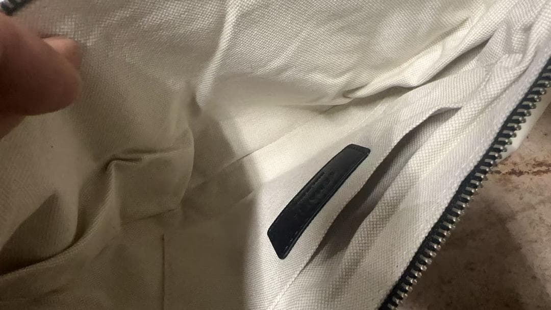 早い者勝ち！ブラックレザーショルダーバッグ