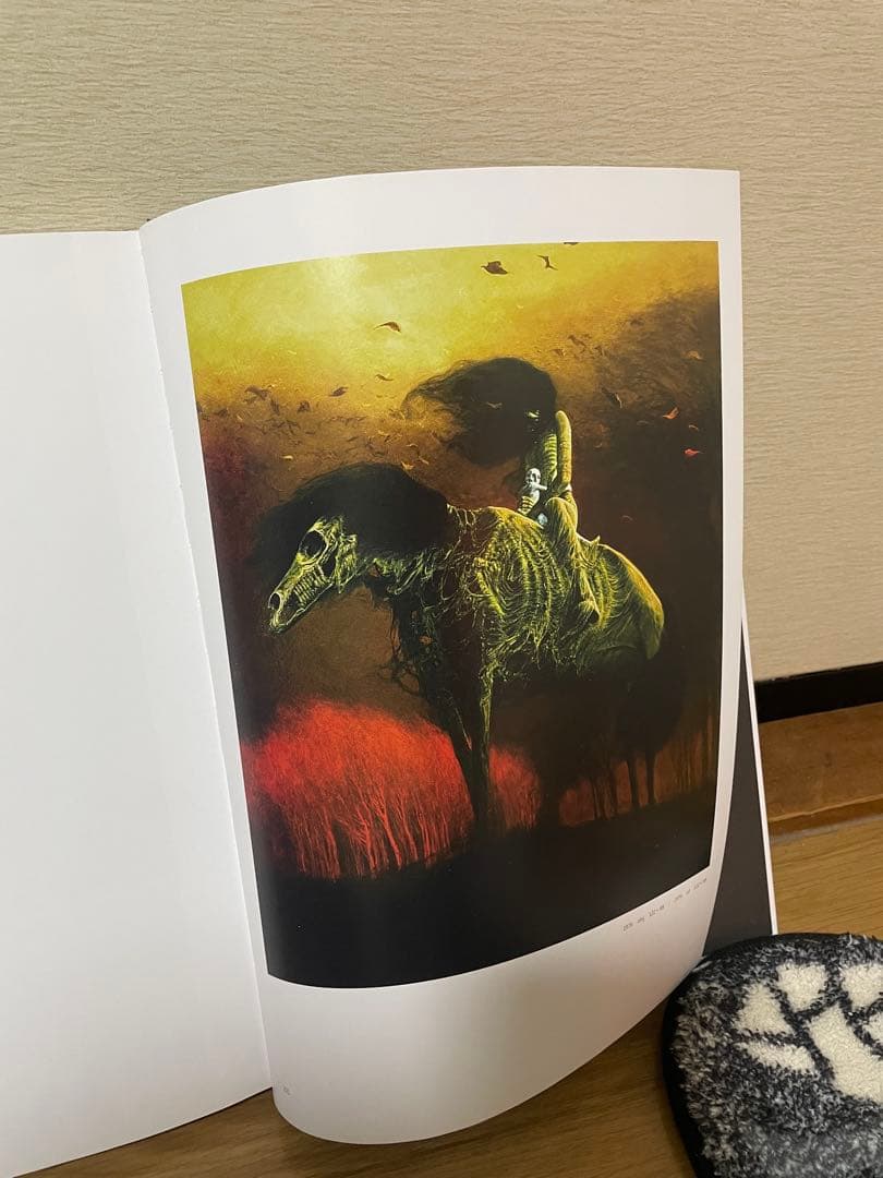 Beksińskiベクシンスキー　ポーランドのクラクフのギャラリー限定の画集