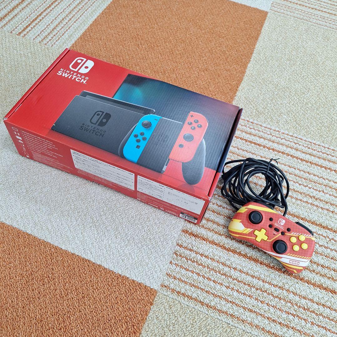 Nintendo Switch 本体、 ホリパッドミニ