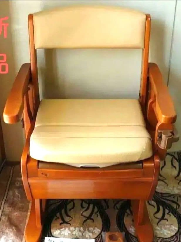 新品❢介護用安寿家具調トイレワイド快適脱臭　ゆったりふかふか座面