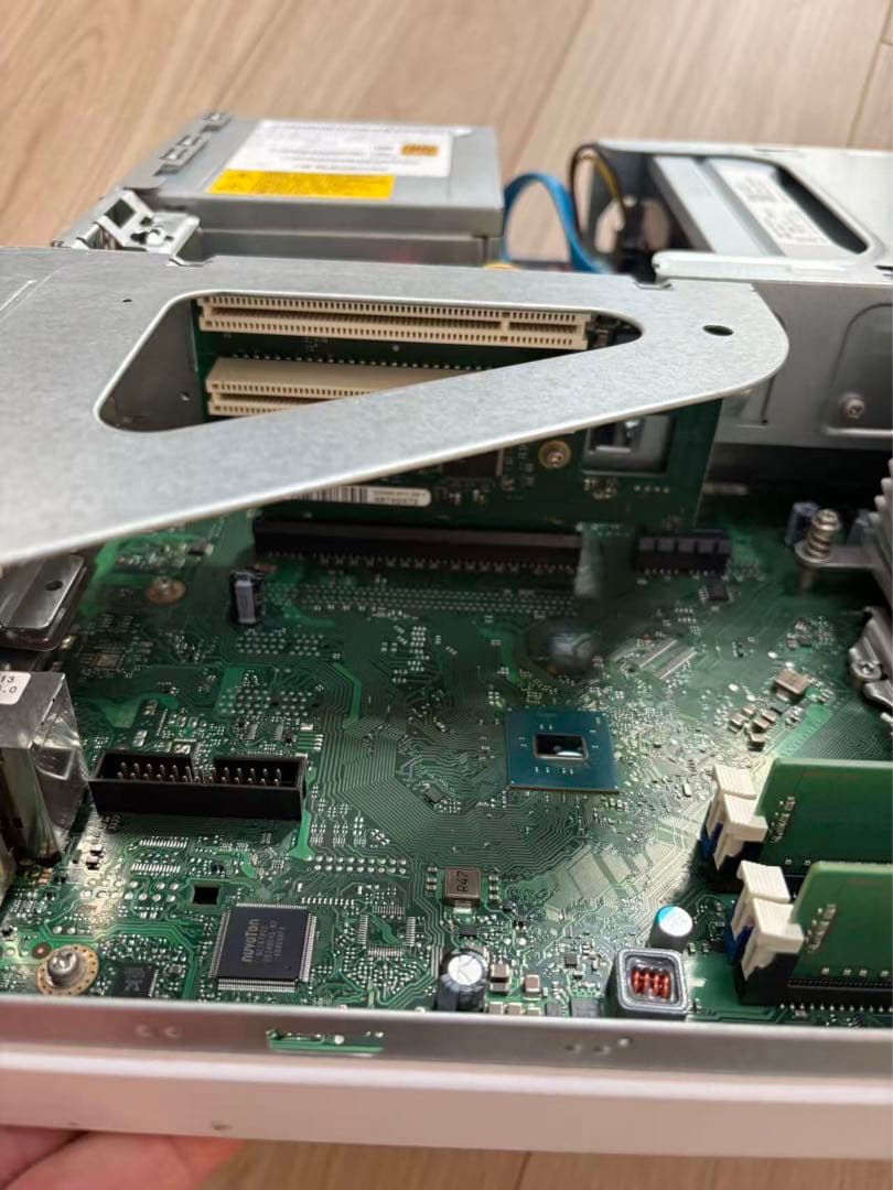 富士通デスクトップPC/i5/メ8/SSD256/Office21/Win11