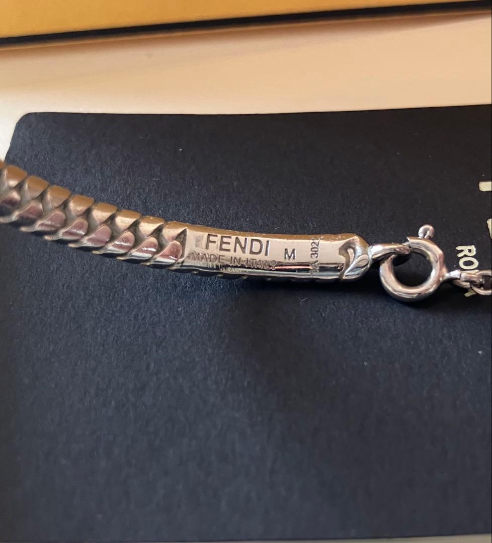 ロ*ロ様 FENDI フェンディ FFロゴ バゲットバングル ブレスレット レデ