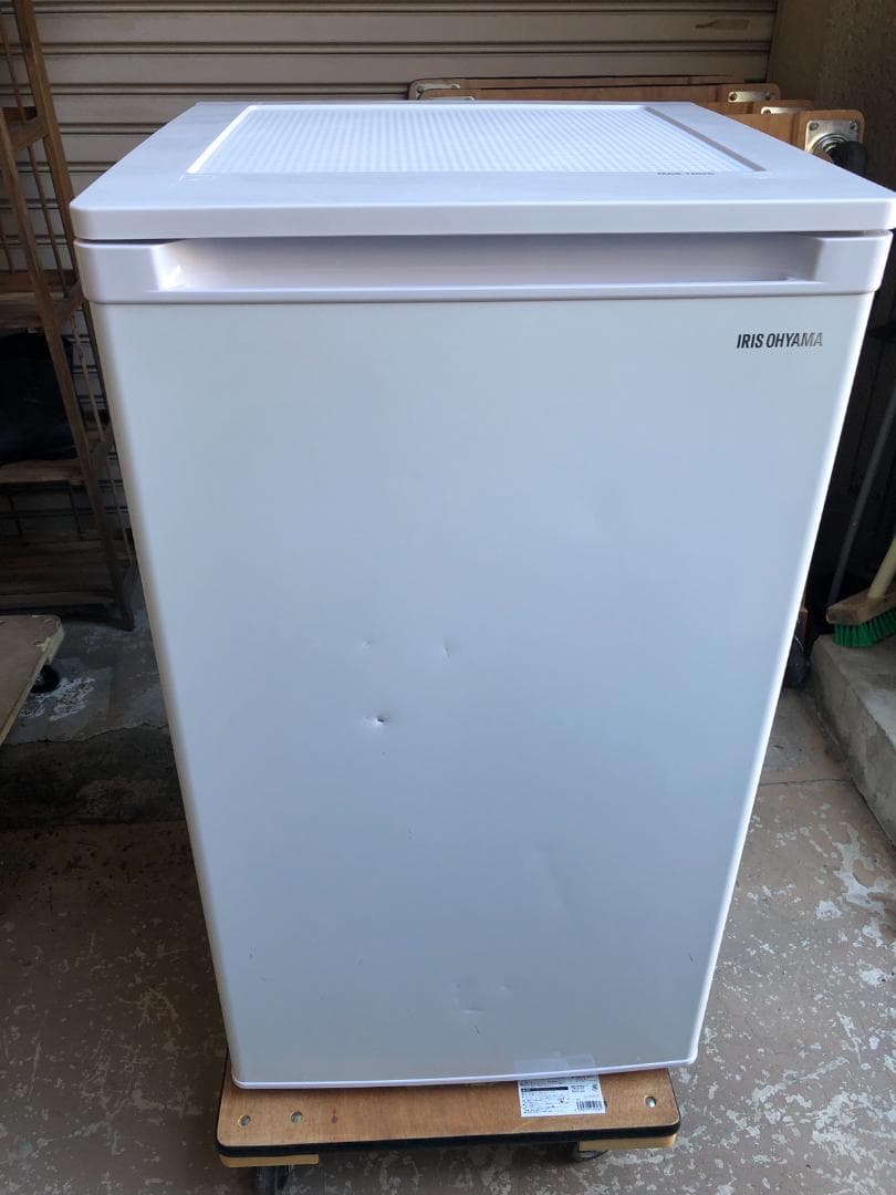 全国送料無料 アイリスオーヤマ 冷凍庫 60L IUSD-6B-W 2022年製