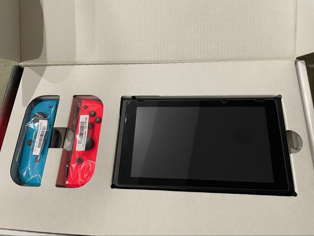 ニンテンドースイッチ　Nintendo Switch 本体　赤青