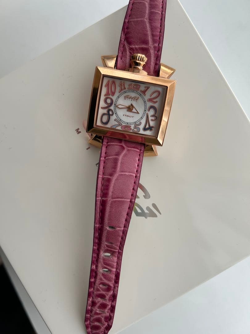 ガガミラノナポレオーネ 腕時計 ゴールドフレーム