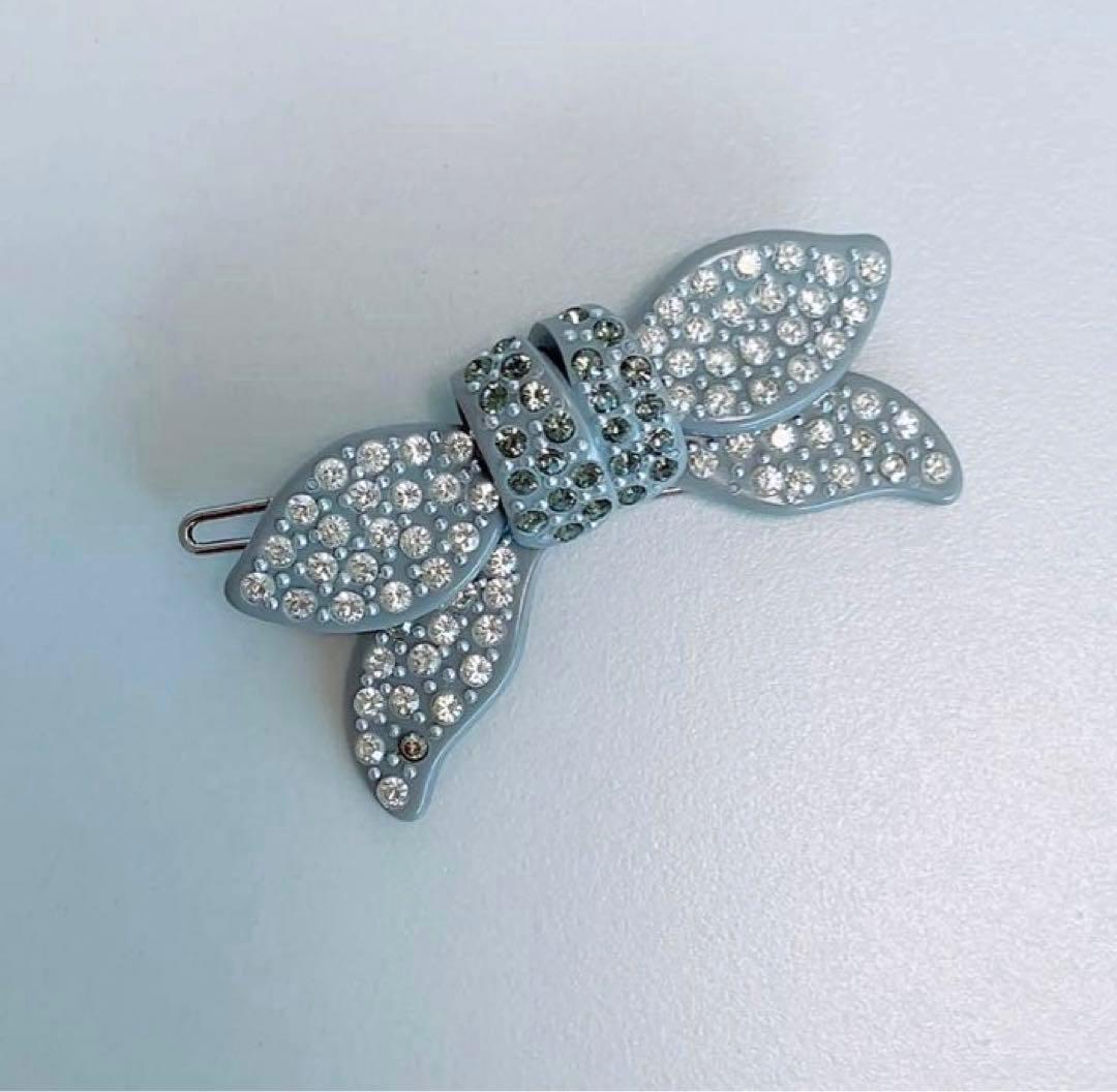 アレクサンドルドゥパリ　リボン形ヘアピン スワロフスキー　グレー　キラキラ