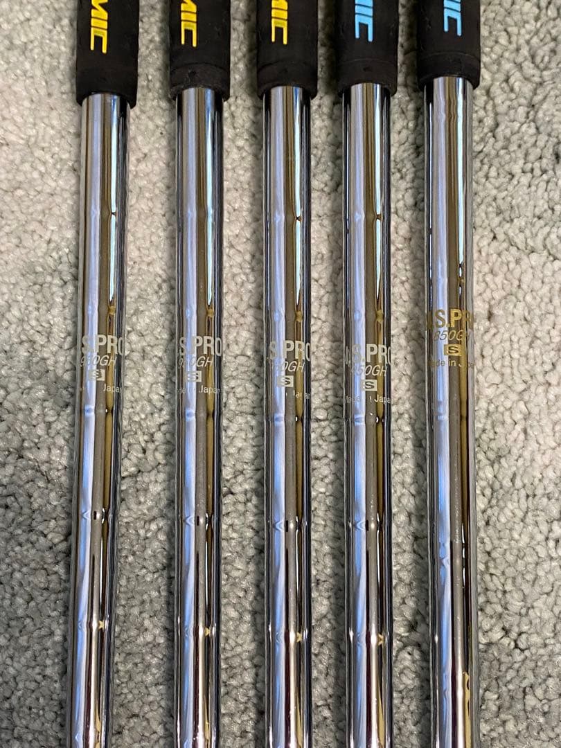 スリクソン ZX5 アイアン