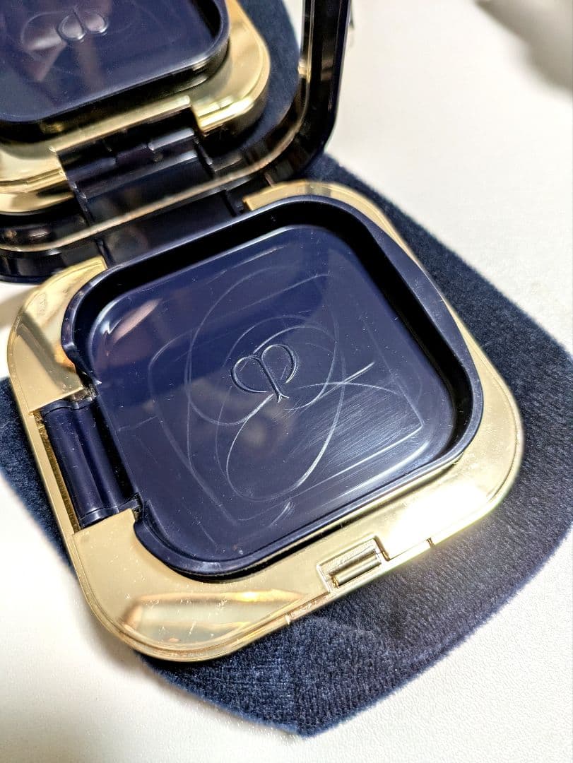 クレドポー ボーテ タンクッション エクラ ルミヌ オークル10 限定ケース